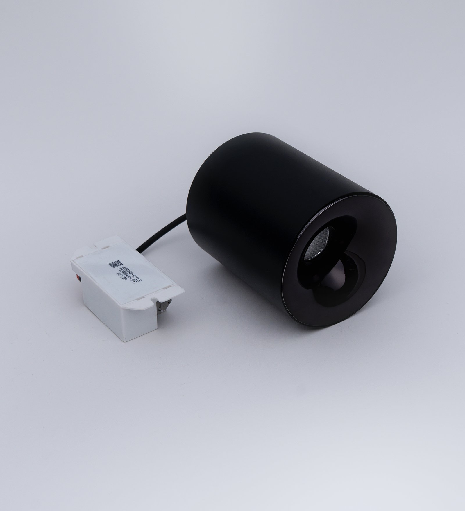 IL118 Velar - Image 5