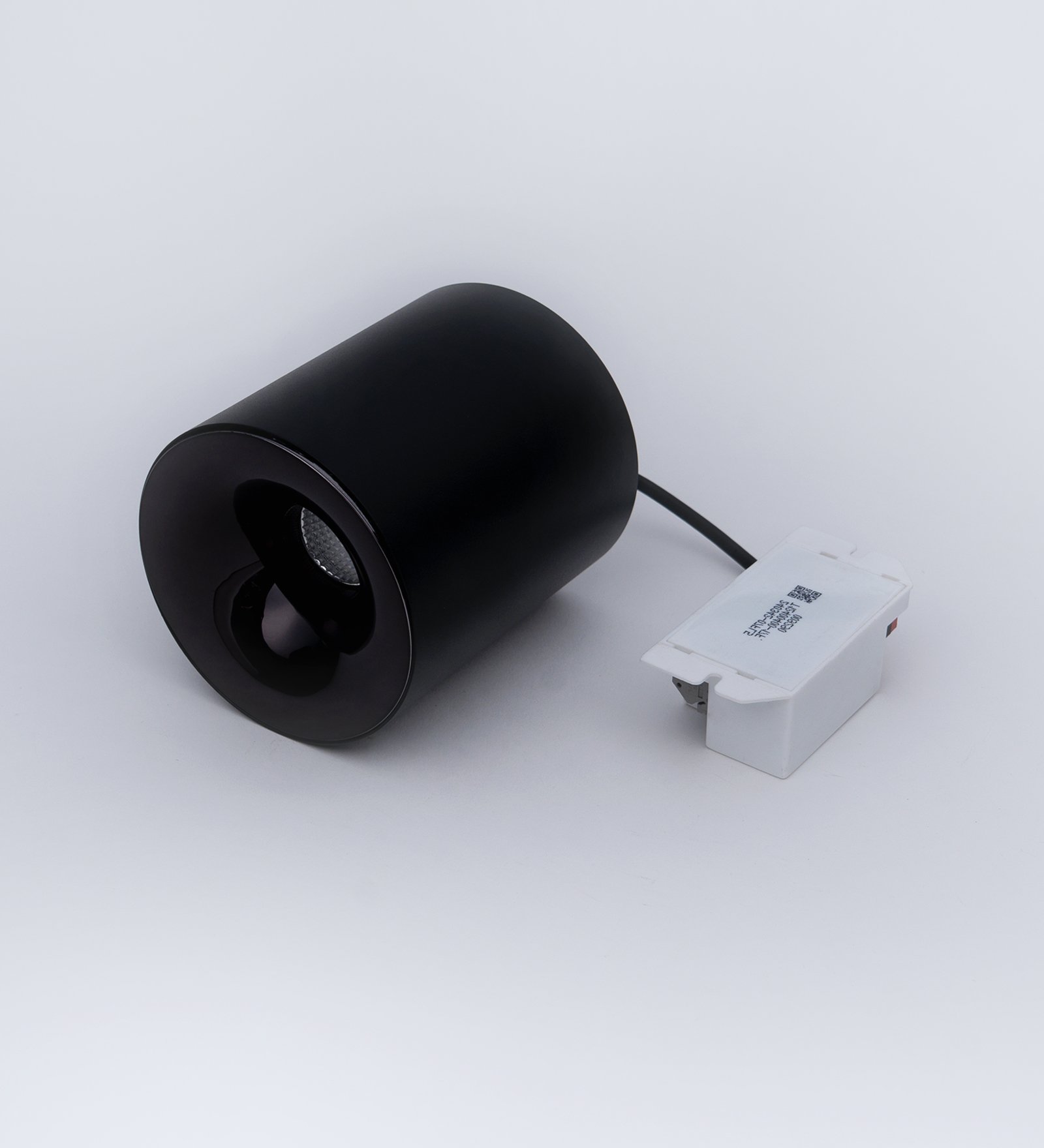 IL118 Velar - Image 7